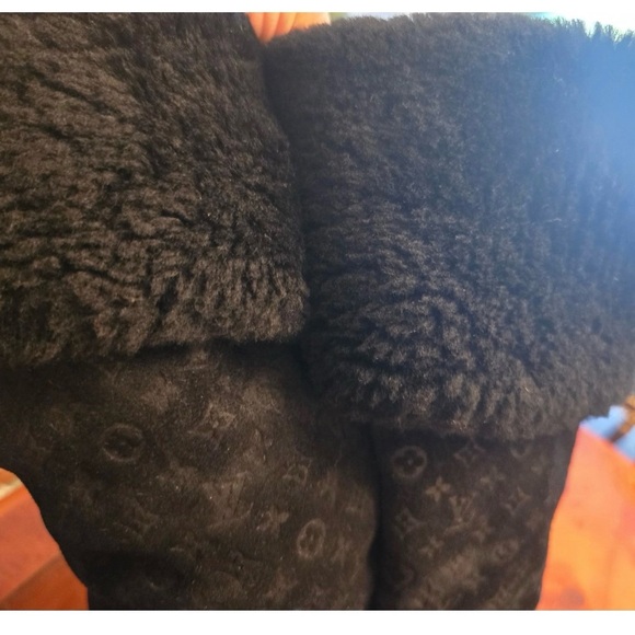 Louis Vuitton Black Knee-High Boots - Picture 8 of 15